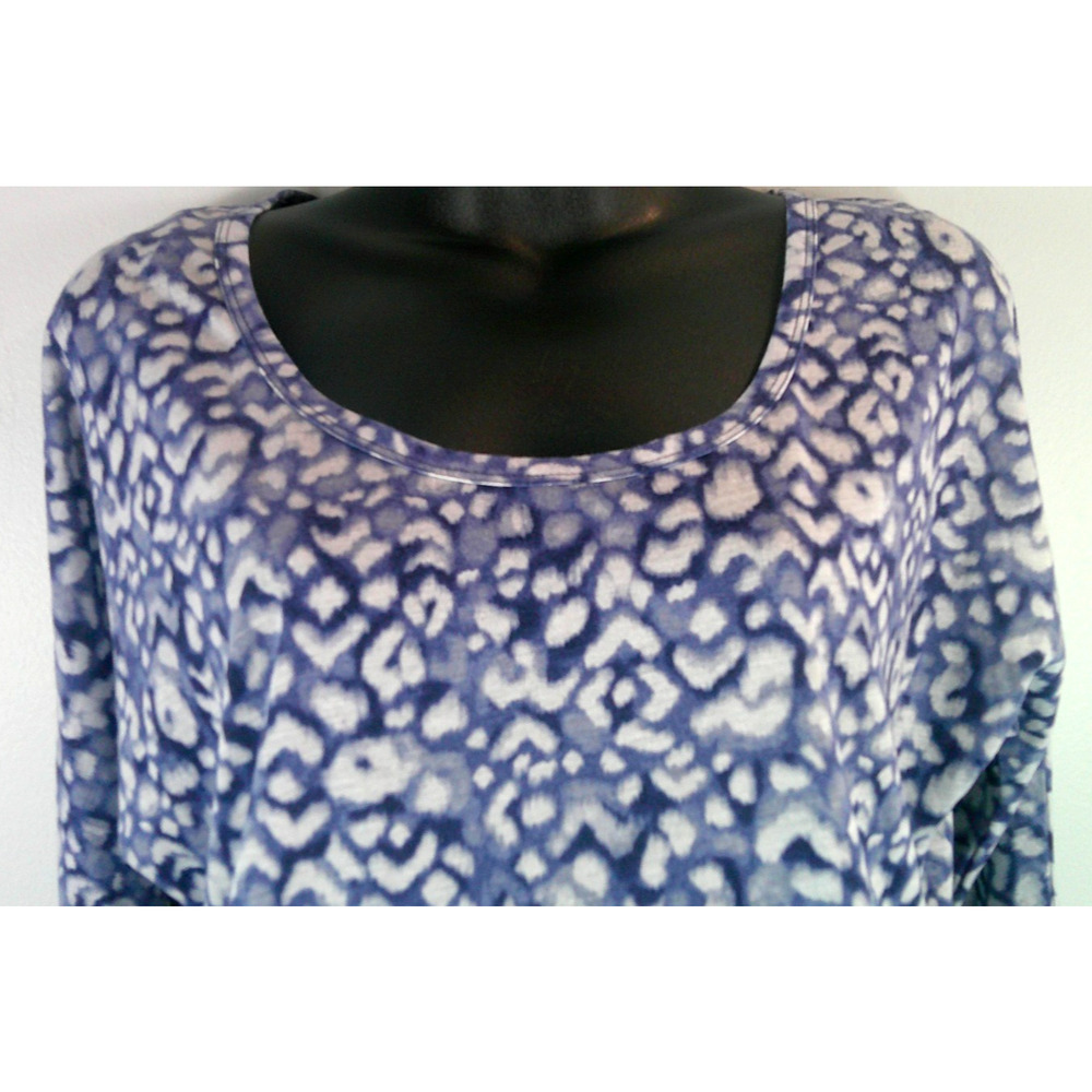 American Eagle Outfitters Crew Neck Blouse 3/4 Sleeve Blue/White - Picture 2 of 5